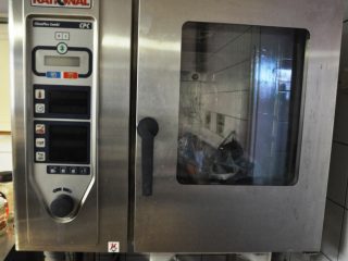 Eladó 260 m²-esvendéglátó egység utcai bejárattal Piliscsaba, ELADÓ - BÉRBEADÓ Vendéglő Piliscsabán: 155'000'000 Ft