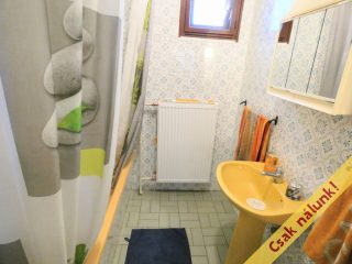 Eladó 177 m²-escsaládi ház Pilisvörösvár, Karátsonyi liget: 113'000'000 Ft