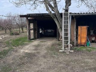 Eladó 110 m²-escsaládi ház Pincehely, Központ közeli utca: 35'000'000 Ft