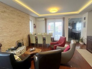 Eladó 80 m²-estársasházi lakás Pomáz, Fáy András utca: 98'900'000 Ft