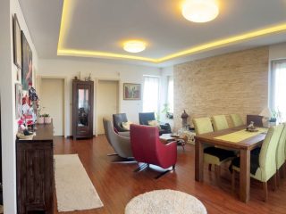 Eladó 80 m²-estársasházi lakás Pomáz, Fáy András utca: 98'900'000 Ft