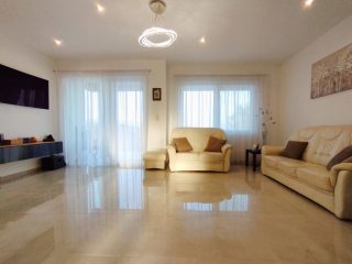 Eladó 208 m²-escsaládi ház Pomáz, Orlovácz utca: 183'500'000 Ft