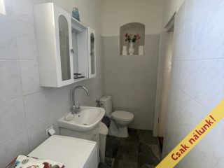 Eladó 75 m²-escsaládi ház Pusztaszabolcs, Arany János utca: 56'000'000 Ft