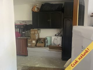 Eladó 75 m²-escsaládi ház Pusztaszabolcs, Arany János utca: 56'000'000 Ft
