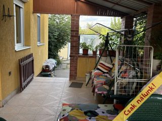 Eladó 81 m²-escsaládi ház Pusztaszabolcs, Híres Ember utca: 64'900'000 Ft