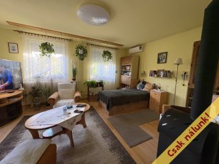 Eladó 81 m²-escsaládi ház Pusztaszabolcs, Híres Ember utca: 64'900'000 Ft