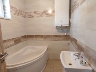 Eladó 120 m²-escsaládi ház Pusztaszabolcs, Magyar utca: 86'900'000 Ft