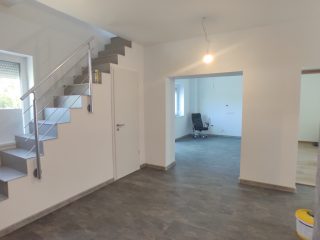 Eladó 120 m²-escsaládi ház Pusztaszabolcs, Magyar utca: 86'900'000 Ft