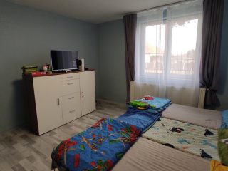 Eladó 75 m²-escsaládi ház Pusztaszabolcs, Mária út: 61'900'000 Ft