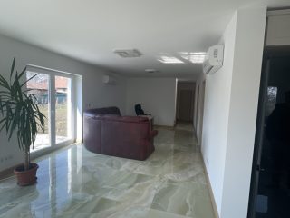 Eladó 168 m²-escsaládi ház Ráckeresztúr, Vörösmarty utca: 165'000'000 Ft