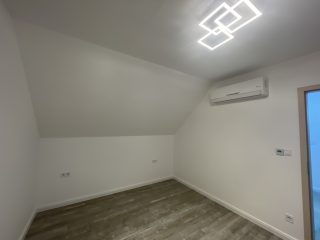 Eladó 168 m²-escsaládi ház Ráckeresztúr, Vörösmarty utca: 165'000'000 Ft