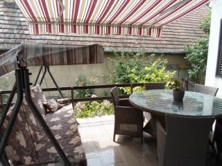 Eladó 240 m²-escsaládi ház Ráckeve, Duna közeli utca: 110'000'000 Ft