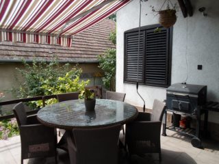 Eladó 240 m²-escsaládi ház Ráckeve, Duna közeli utca: 110'000'000 Ft