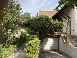 Eladó 240 m²-escsaládi ház Ráckeve, Duna közeli utca: 110'000'000 Ft