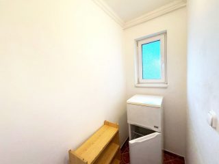 Kiadó 122 m²-esikerház Ráckeve, Híd közeli utca: 250'000 Ft