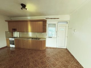 Kiadó 122 m²-esikerház Ráckeve, Híd közeli utca: 250'000 Ft