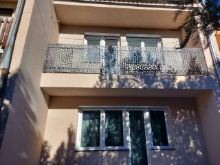 Eladó 134 m²-essorház Simontornya, Frekventált utca: 48'900'000 Ft