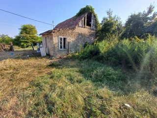 Eladó 48 m²-escsaládi ház Simontornya, Templom közelében: 4'000'000 Ft