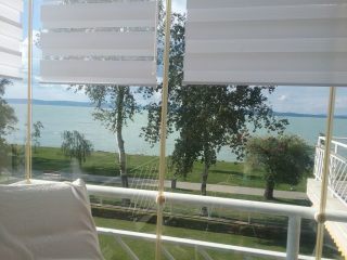 Eladó 46 m²-estársasházi lakás Siófok, ARANYPART: 99'000'000 Ft