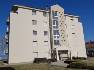 Eladó 46 m²-estársasházi lakás Siófok, ARANYPART: 99'000'000 Ft