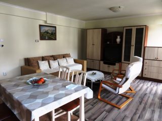 Eladó 100 m²-estársasházi lakás Siófok, Belváros: 80'000'000 Ft