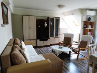 Eladó 100 m²-estársasházi lakás Siófok, Belváros: 80'000'000 Ft