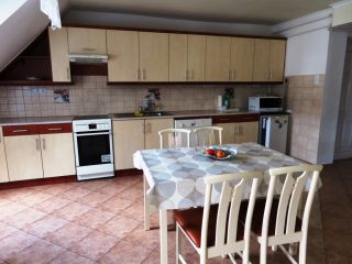 Eladó 100 m²-estársasházi lakás Siófok, Belváros: 80'000'000 Ft