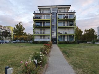 Eladó 54 m²-estársasházi lakás Siófok (Ezüstpart) , Liszt Ferenc sétány: 84'000'000 Ft