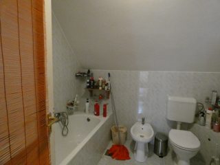 Eladó 361 m²-escsaládi ház Solymár, Hutweide: 197'000'000 Ft