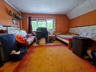 Eladó 152 m²-escsaládi ház Sóskút, Mártírok útja: 79'900'000 Ft