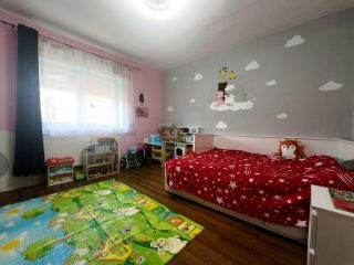 Eladó 88 m²-escsaládi ház Sülysáp, Árpád utca környéke: 64'900'000 Ft