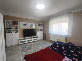 Eladó 88 m²-escsaládi ház Sülysáp, Árpád utca környéke: 64'900'000 Ft