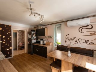 Eladó 88 m²-escsaládi ház Sülysáp, Árpád utca környéke: 64'900'000 Ft