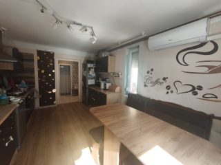 Eladó 88 m²-escsaládi ház Sülysáp, Árpád utca környéke: 64'900'000 Ft