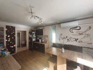 Eladó 88 m²-escsaládi ház Sülysáp, Árpád utca környéke: 64'900'000 Ft