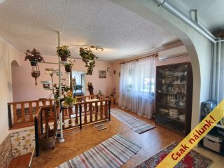 Eladó 120 m²-escsaládi ház Sülysáp, Hunyadi utca környéke utca: 78'900'000 Ft