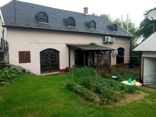 Eladó 265 m²-escsaládi ház Sülysáp, Lövölde utca: 124'900'000 Ft