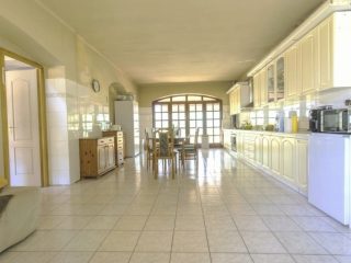 Eladó 265 m²-escsaládi ház Sülysáp, Lövölde utca: 124'900'000 Ft