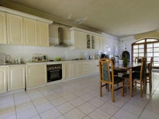 Eladó 265 m²-escsaládi ház Sülysáp, Lövölde utca: 124'900'000 Ft