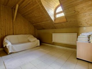 Eladó 265 m²-escsaládi ház Sülysáp, Lövölde utca: 124'900'000 Ft