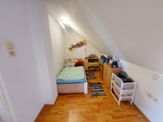 Eladó 173 m²-escsaládi ház Sülysáp, Vak Bottyán utca: 82'000'000 Ft