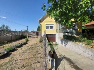 Eladó 173 m²-escsaládi ház Sülysáp, Vak Bottyán utca: 82'000'000 Ft