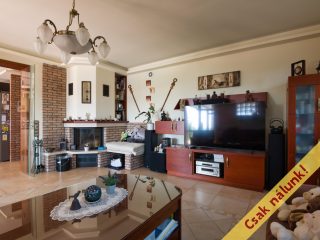 Eladó 222 m²-escsaládi ház Szada, Aranyhegy utca: 194'900'000 Ft