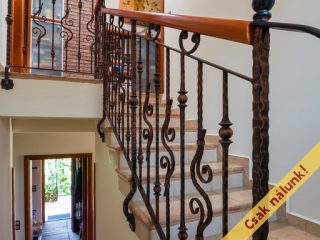 Eladó 222 m²-escsaládi ház Szada, Aranyhegy utca: 194'900'000 Ft