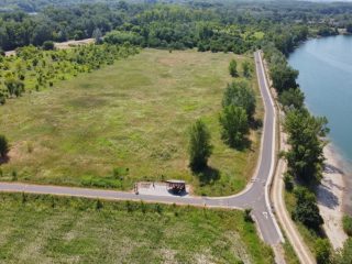 Eladó 9725 m²-estelek Szentendre, A Lupa tó mellett: 33'000'000 Ft