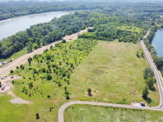 Eladó 9725 m²-estelek Szentendre, A Lupa tó mellett: 33'000'000 Ft