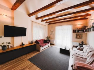 Eladó 240 m²-escsaládi ház Szentendre, Petyina: 156'000'000 Ft