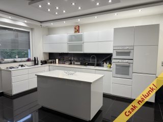 Eladó 147 m²-escsaládi ház Szigethalom, Dunaparthoz közel utca: 87'999'000 Ft