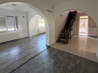 Eladó 140 m²-escsaládi ház Szigethalom, Központ közelében: 99'900'000 Ft