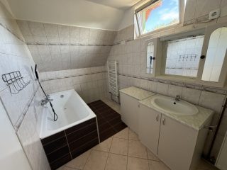 Eladó 140 m²-escsaládi ház Szigethalom, Központ közelében: 99'900'000 Ft